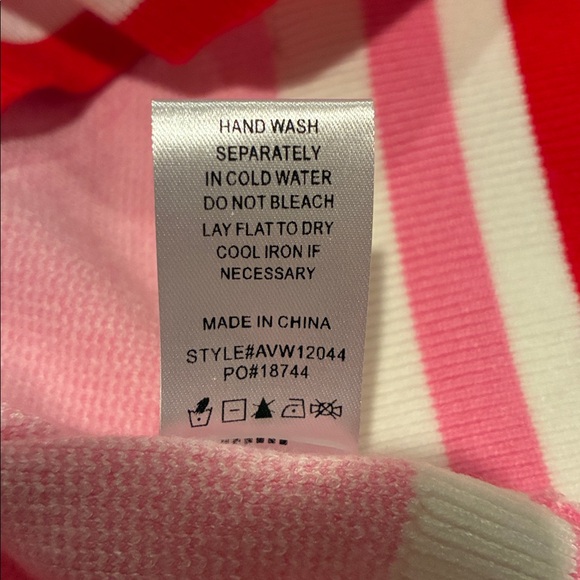 Avara Sweater - Picture 9 of 10